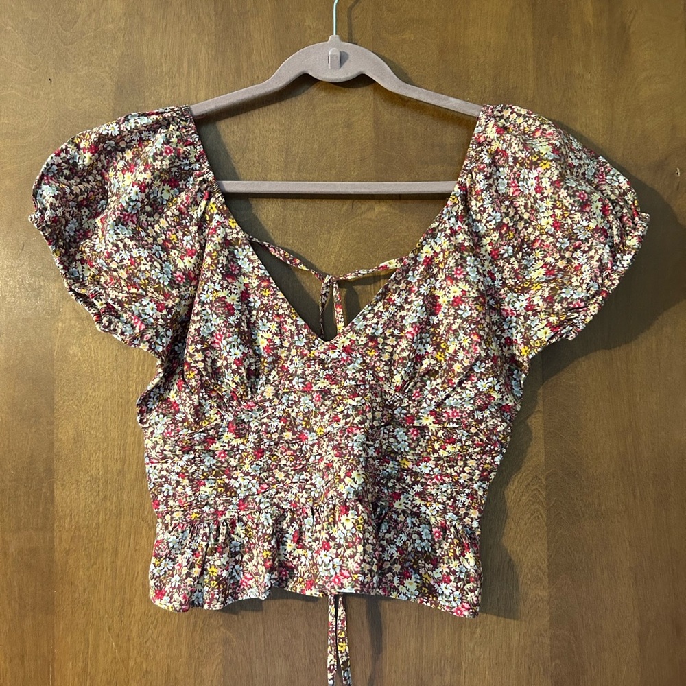 Sim & Sam Floral Smocked Crop Blouse